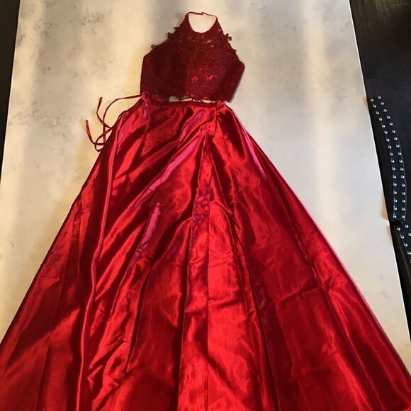 Women’s Gorgeous Red Formal Bridal Dress Two Pieces - Bodice and Skirt Size XS - Picture 1 of 13
